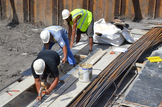 Bâtiment : l'emploi se redresse en 2015