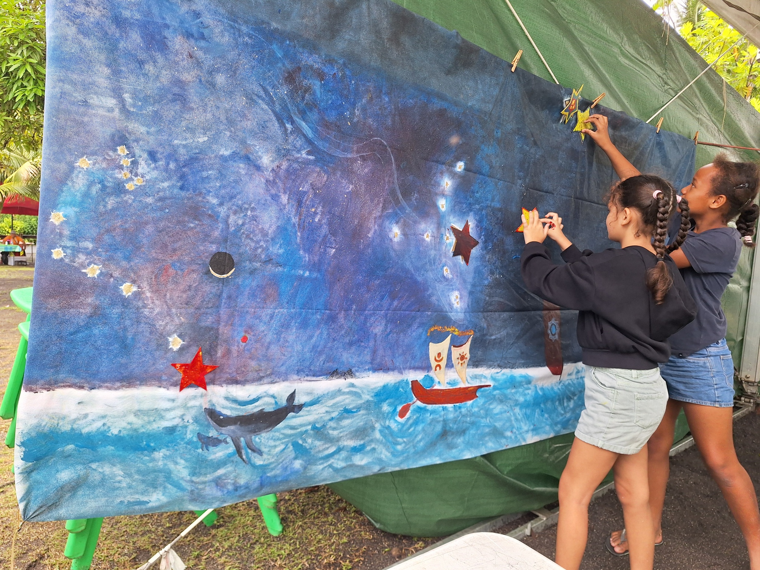 Le lever de la constellation des Pléiades expliqué avec une touche artistique.