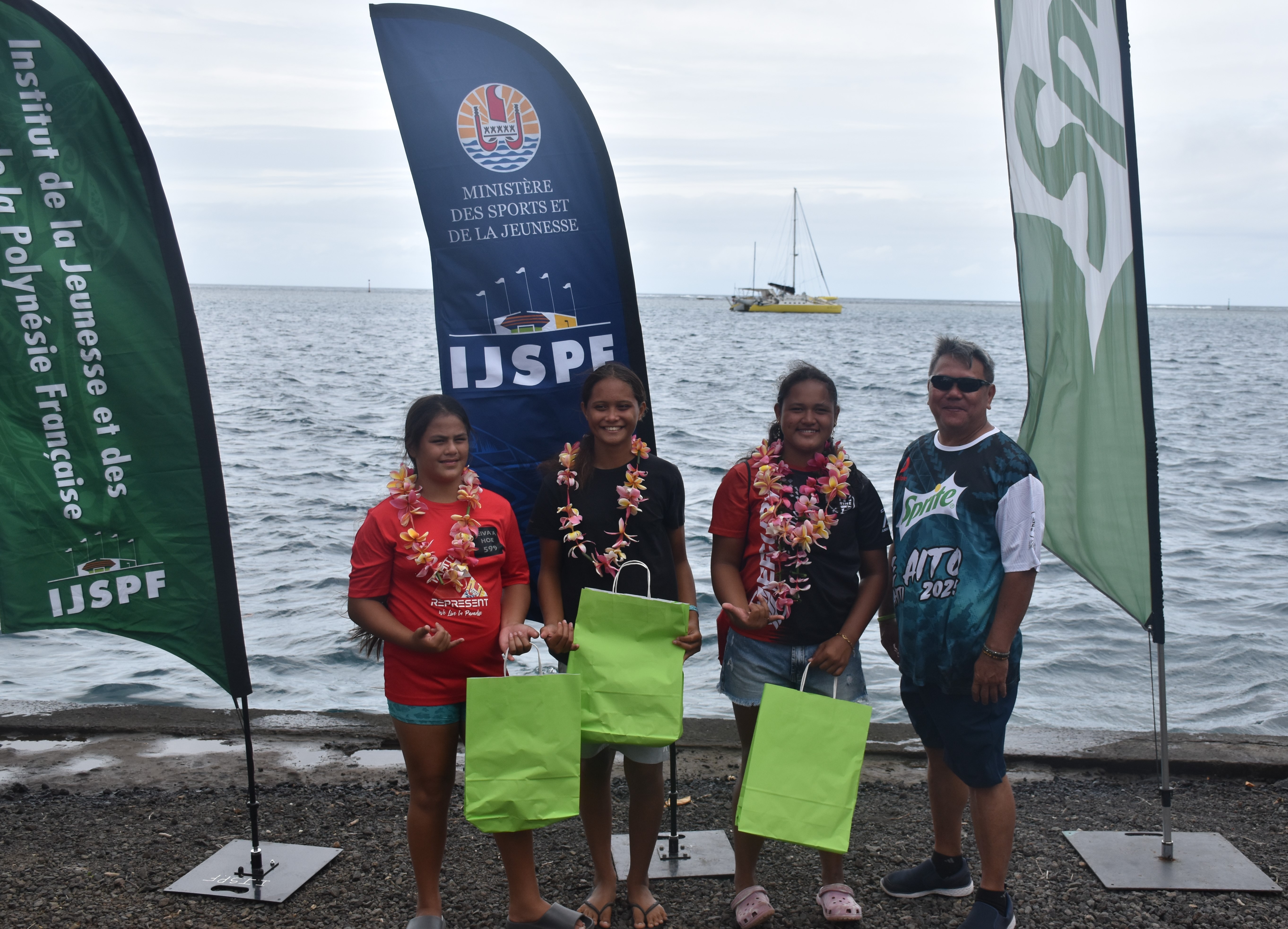 L’équipe féminine de Heiva a Hoe no Papeete prend la troisième place en Open.