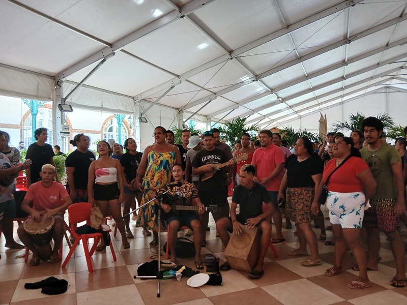 Pauses publicitaires en chansons