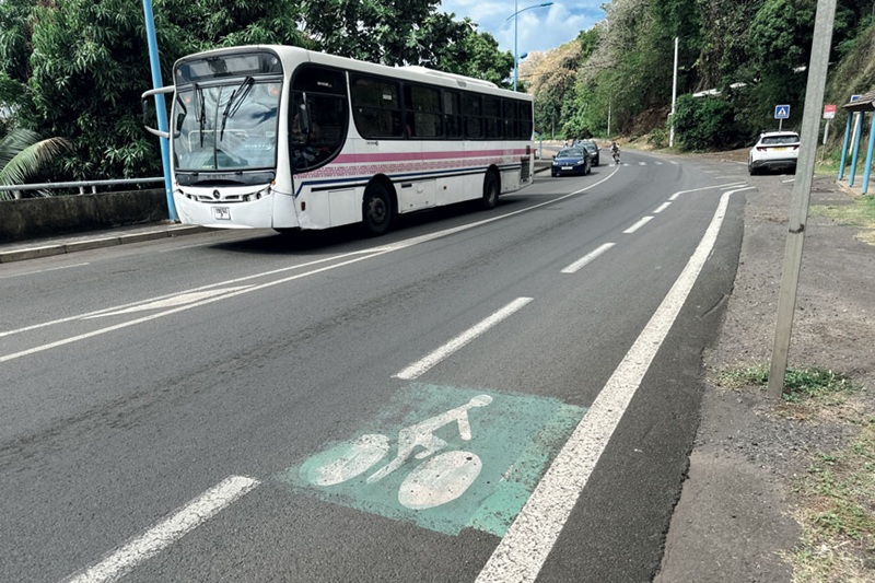 4 milliards pour 15 km de piste cyclable qui interrogent