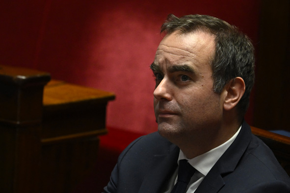 JULIEN DE ROSA / AFP