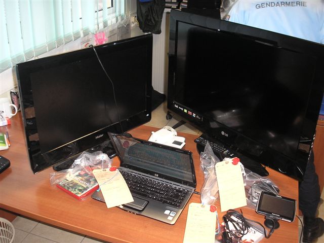 Au-delà de la valeur matérielle des ordinateurs et autres tablettes prisés des cambrioleurs, le préjudice moral est énorme : perte de photos d'êtres chers, etc… (archives)