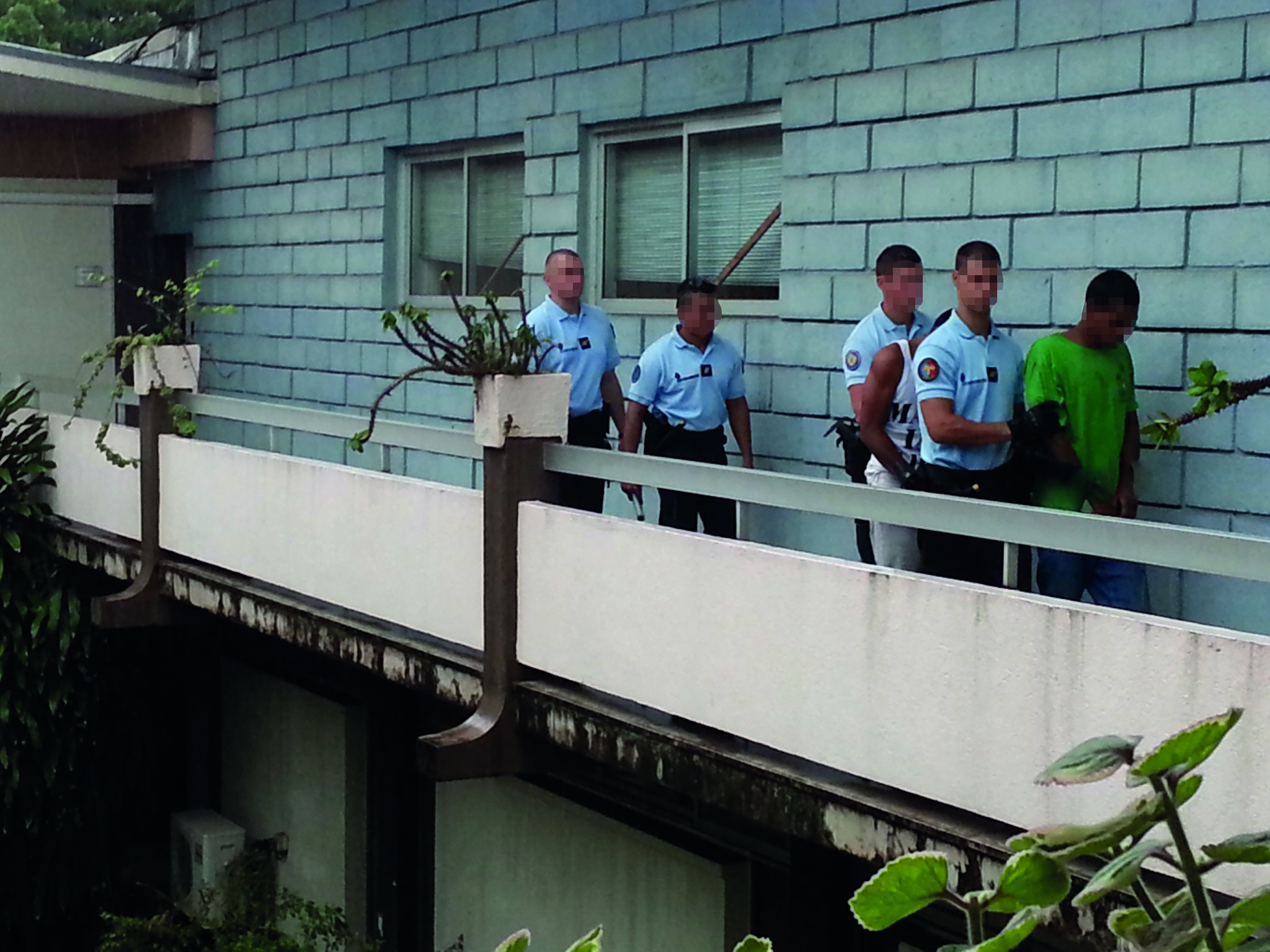 Les deux agresseurs, conduits au palais de justice ce jeudi, ont demandé un délai pour préparer leur défense.