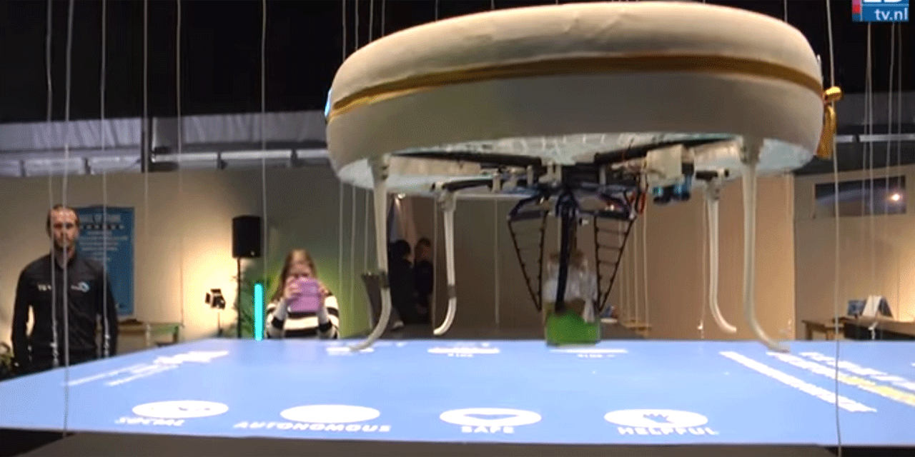 Premier "drone café" au monde: des robots servent des cocktails à l'Université d'Eindhoven