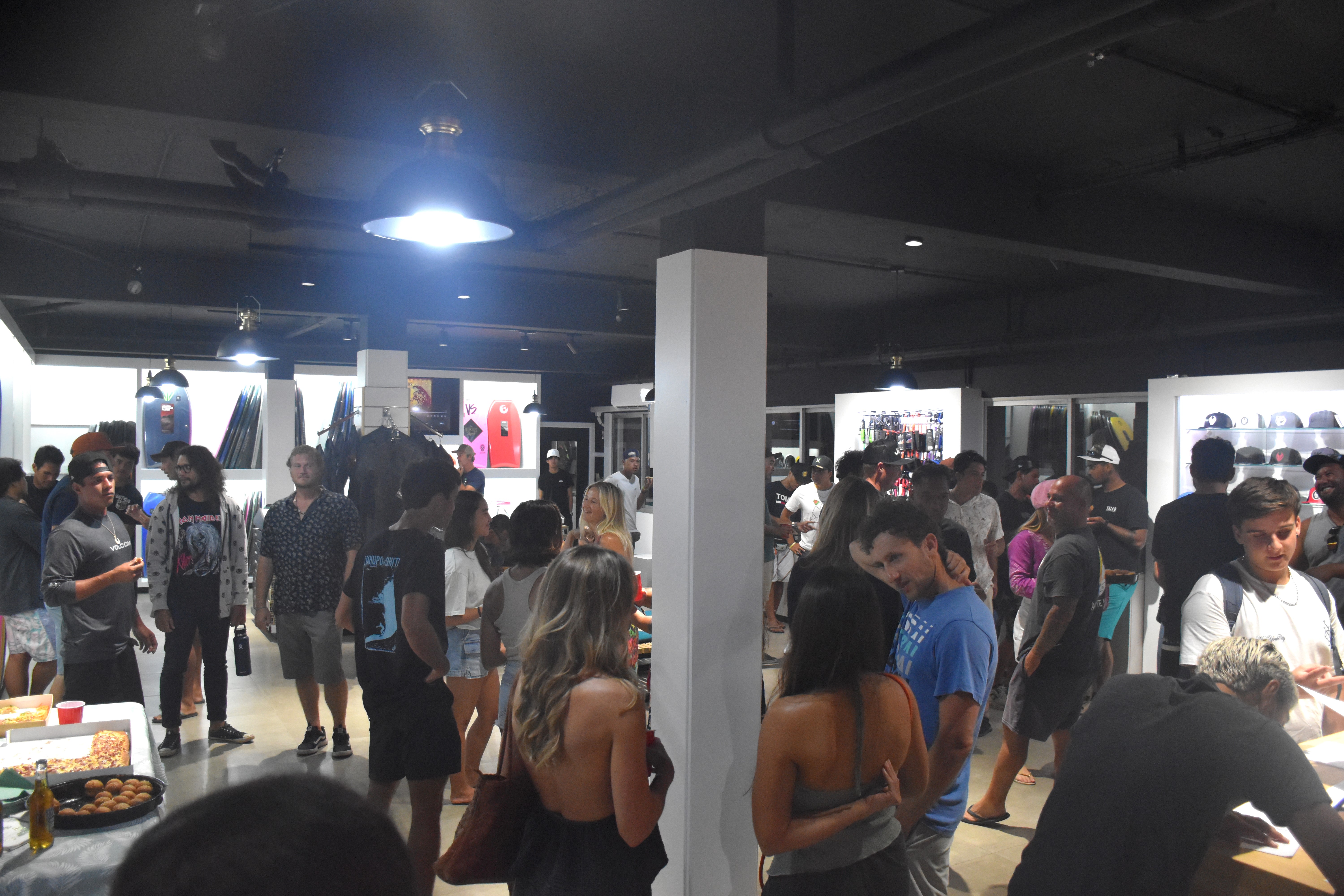 Beaucoup de monde était présent lors de la soirée de présentation de l’association qui s’est déroulée au Plug Bodyboard Pro Shop.