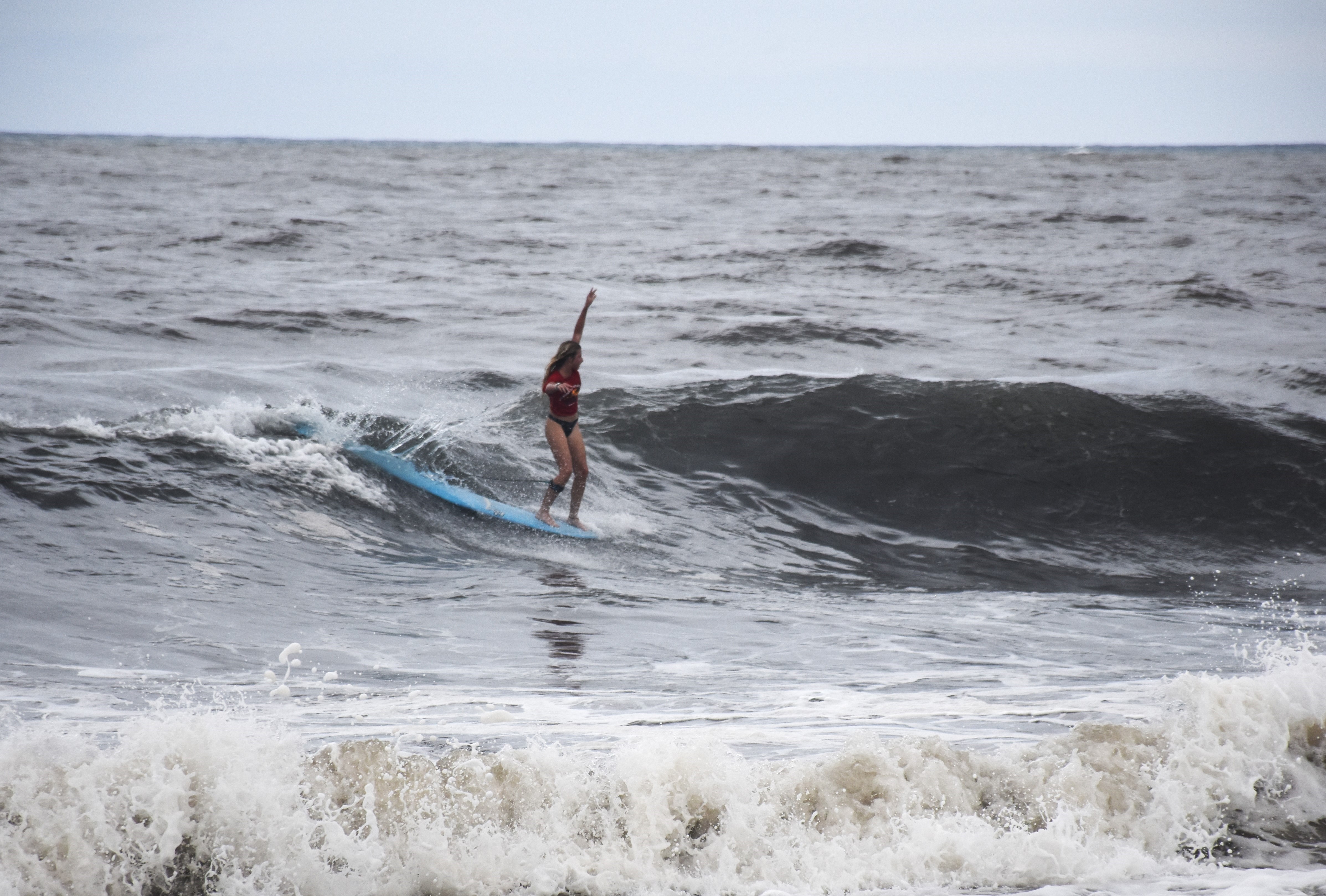 Kahili Simon débute la saison comme elle l’a finie : sur la première marche du podium.
