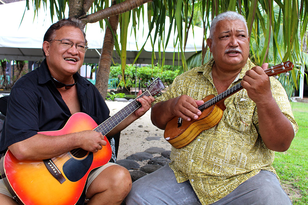 Présidé par Antoine Arakino (à gauche sur la photo), le jury est aussi composé de Maxime Hauata, Tetia Fiedler-Velenta et Georges Bonnet. (Photo : DR)
