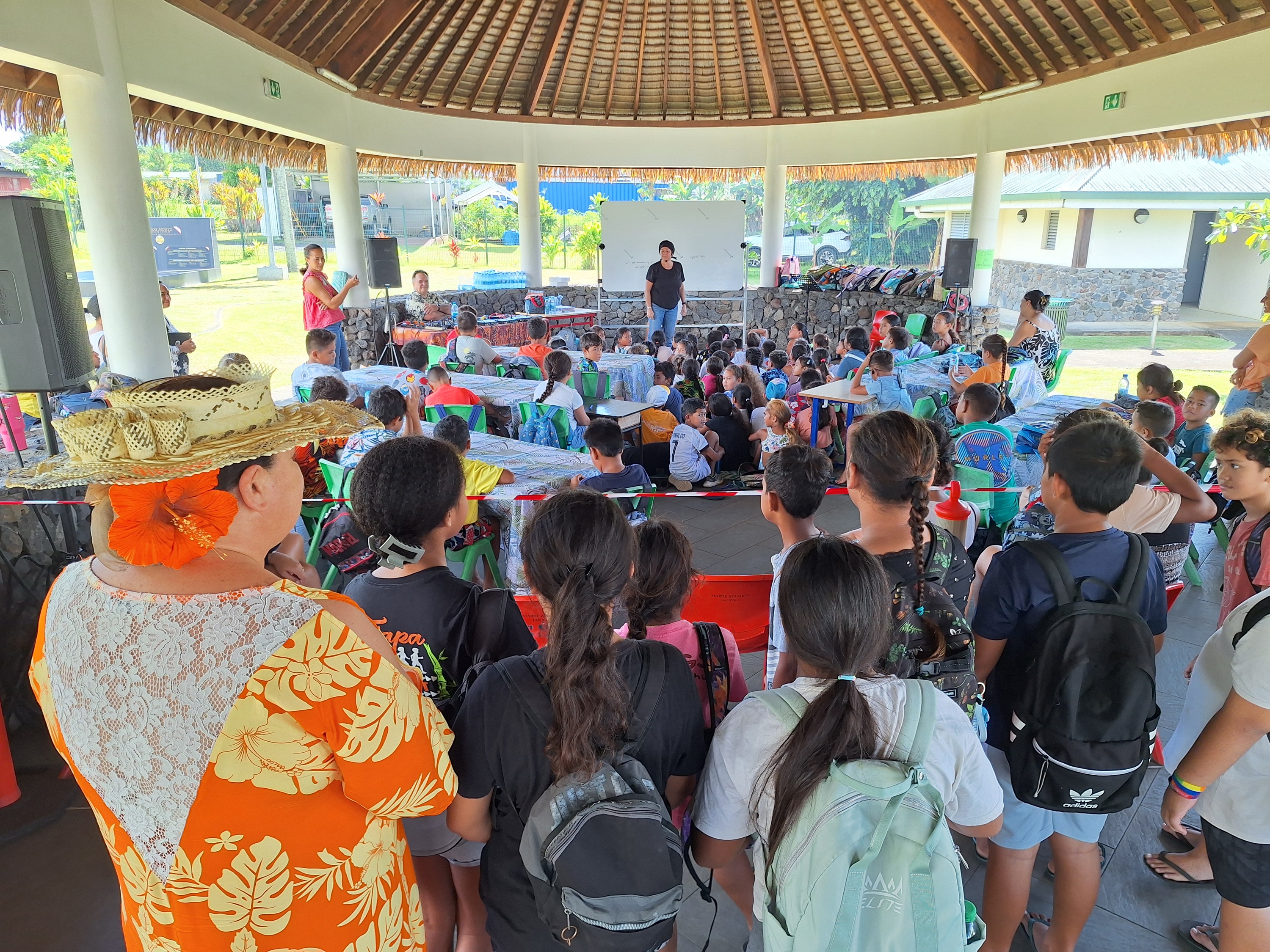 Petits et grands transportés dans l’imaginaire de Coco la conteuse.