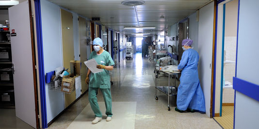 Il n'existe aucune statistique officielle sur les décès dus aux erreurs médicales. Selon des estimations récentes, ils pourraient s'échelonner entre 210.000 et 400.000 parmi les patients hospitalisés aux Etats-Unis.