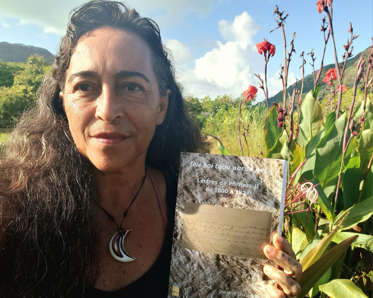 Après Fa’ati’a mai ia Tai’arapu, Grandeur et déclin des Teva i tai, Josiane Di Giorgio signe un nouvel ouvrage : Teie hoi taua parau nei, Lettres de Pōmare II de 1800 à 1821 (Crédit : DR).