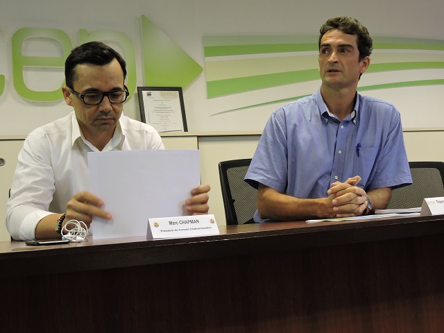 "Pour qu'un nouvel opérateur puisse s'installer, il faut qu'il y ait des règles du jeu définies (conditions d'accès et de raccordement, c'est ce qui nous est demandé de produire très rapidement", a rappelé Thierry Trouillet, le directeur général de la TEP (à droite).