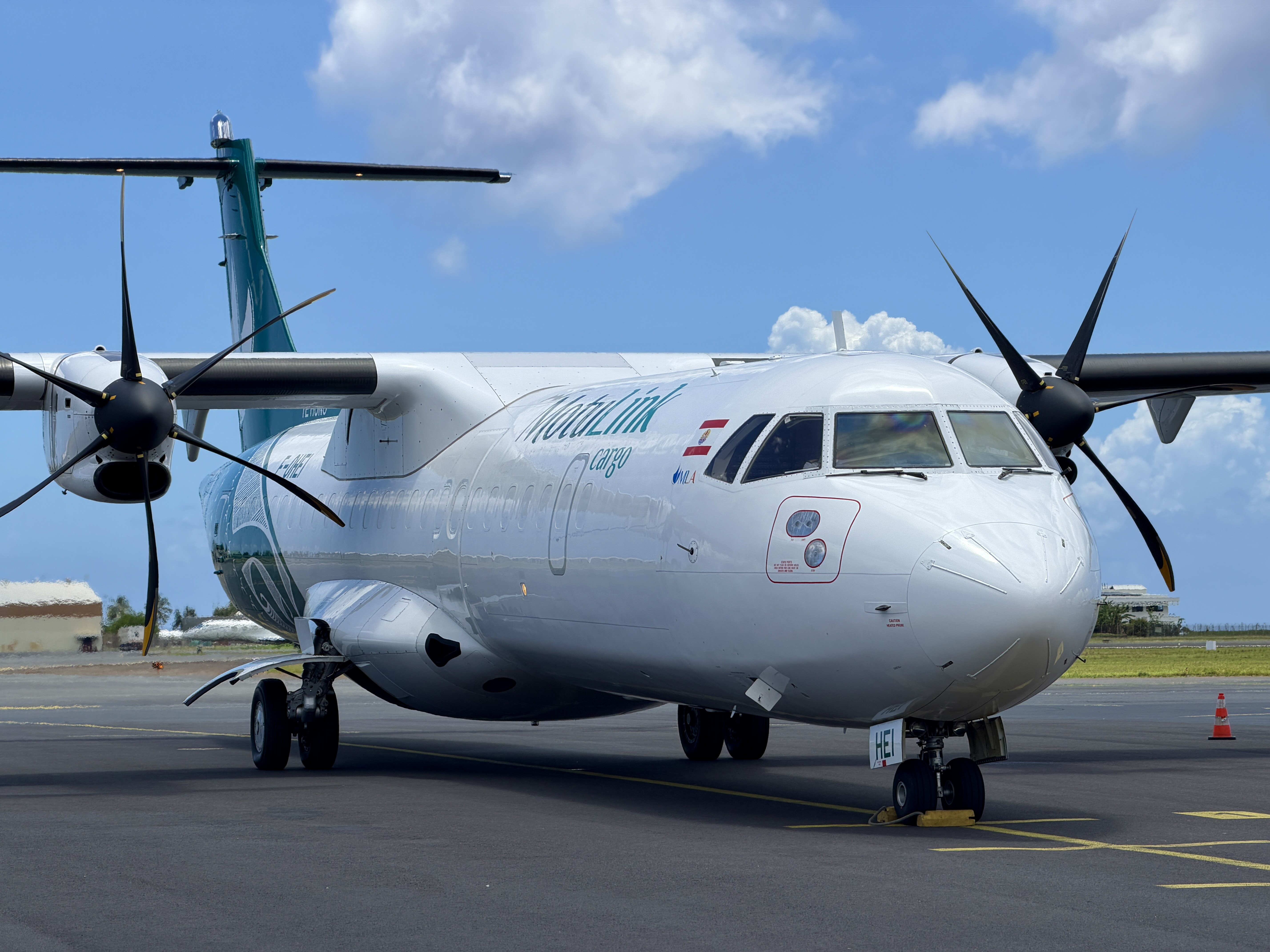 Après plusieurs semaines de convoyage depuis Toulouse, l’avion cargo de Motu Link a atterri ce vendredi matin à Tahiti.