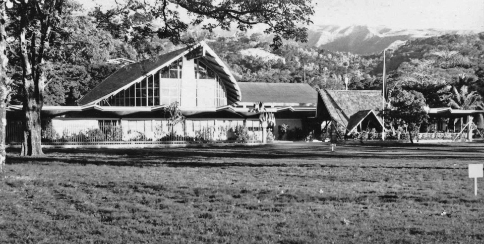 Papeete d’antan : La place Tarahoi