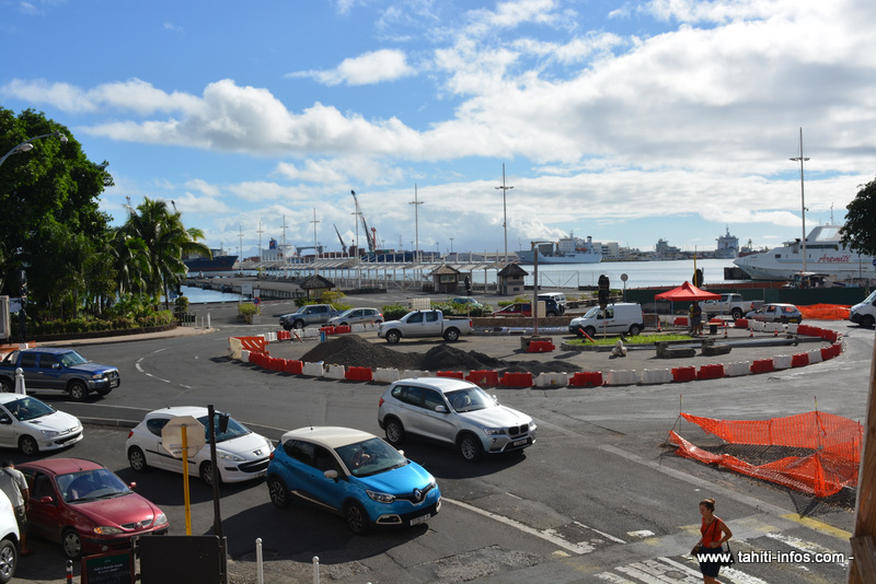 Jeudi matin, le rond-point du Pacifique ne sera plus matérialisé. A la place, des feux tricolores !