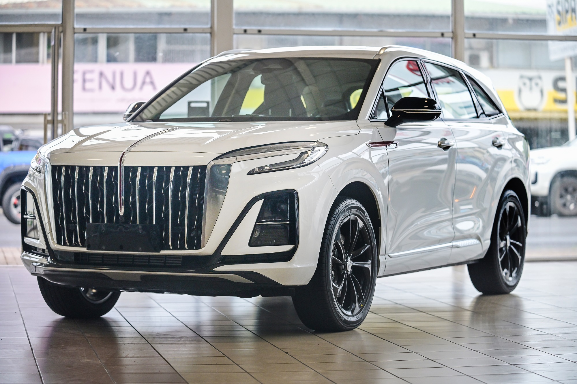 PUBLIREPORTAGE - ​Hongqi HS3 : le nouveau visage du premium arrive à Tahiti chez CIA