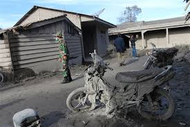 Eruption volcanique en Indonésie: des villages ensevelis par des cendres brûlantes