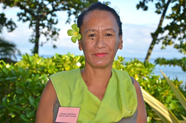 Philomène Tokoragi, maire de Nukutavake est en difficulté au sein de son conseil municipal (Photo SPCPF).