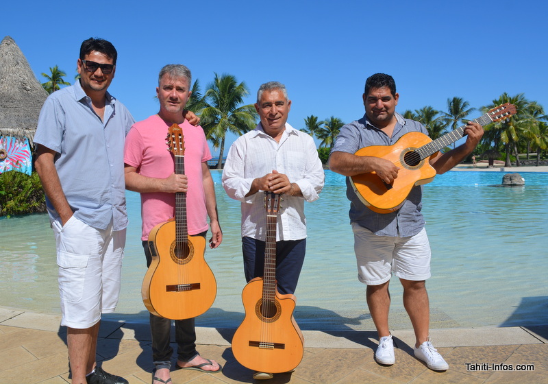 Tolino et Mario à la guitare accompagneront Kiko et son fils Juanito, à la guitare et au chant.