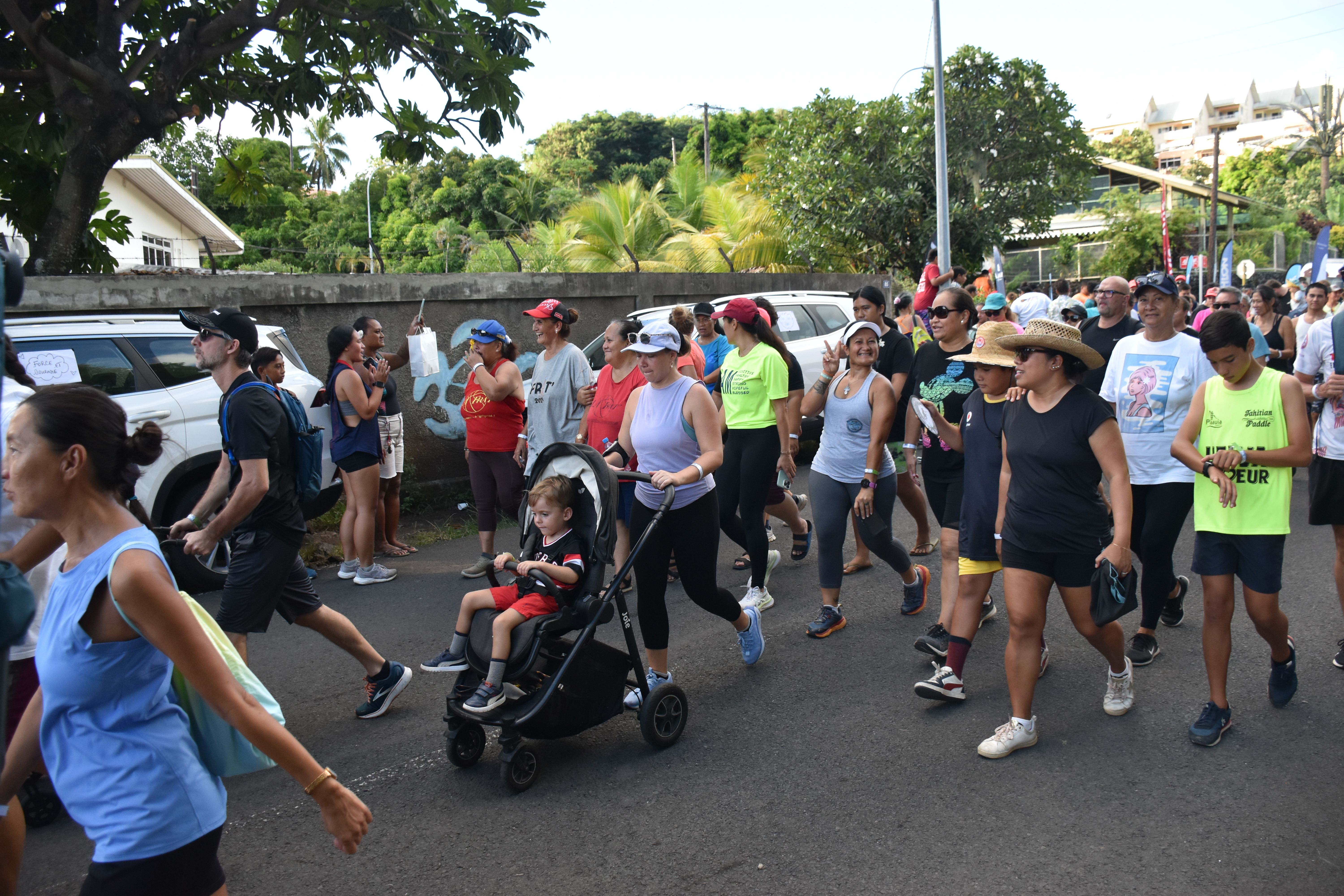 Marcheurs et coureurs, en solo ou en famille, tout le monde est venu pour participer à cette course.