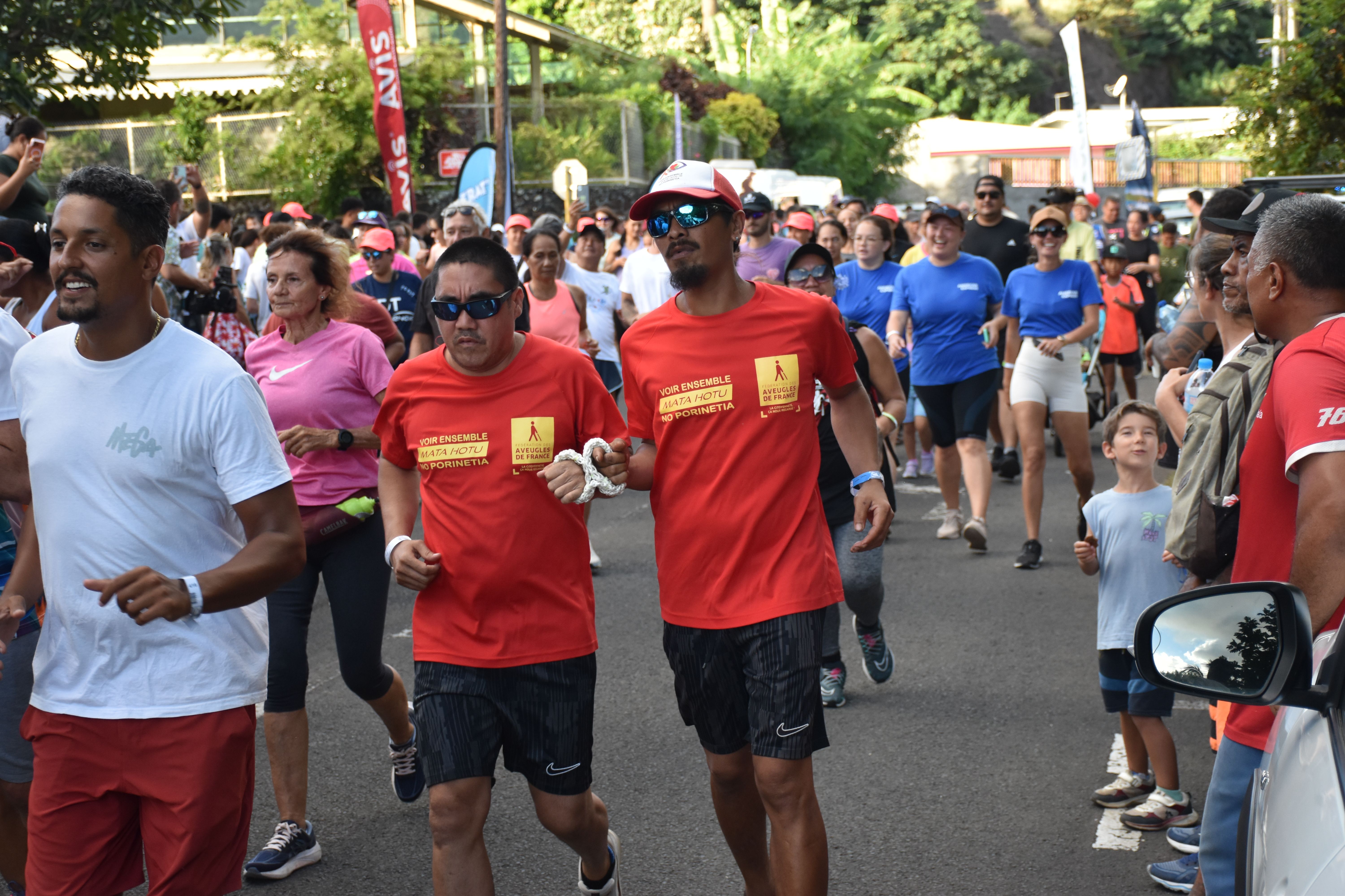 Les membres de l’association “Voir ensemble - Mata hotu no Porinetia” étaient présents.