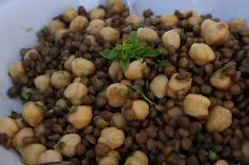 Mettre lentilles et pois chiches dans son assiette, une bonne action pour le climat