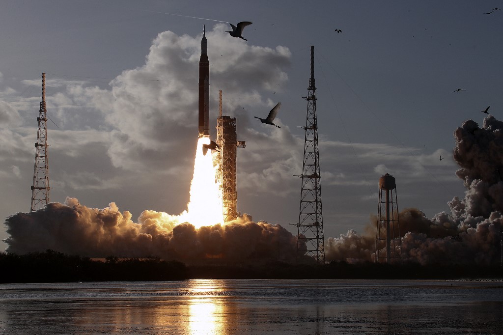 Quatre astronautes sont partis vers la Lune pour la première fois depuis un demi-siècle