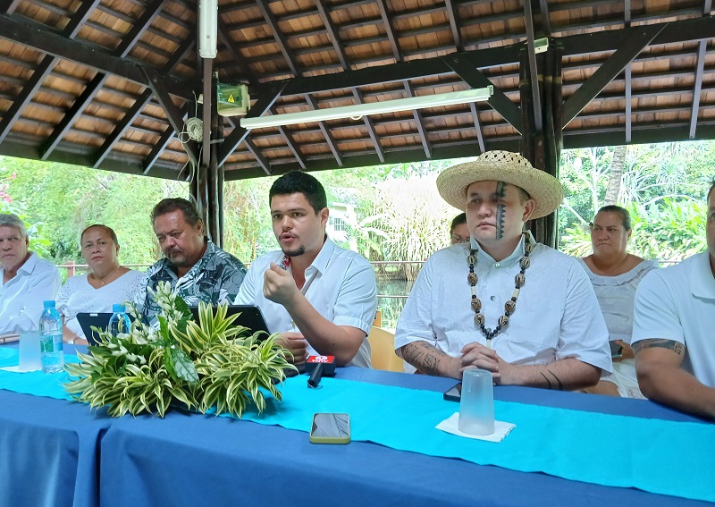 A fano tia : du groupe parlementaire au futur parti politique