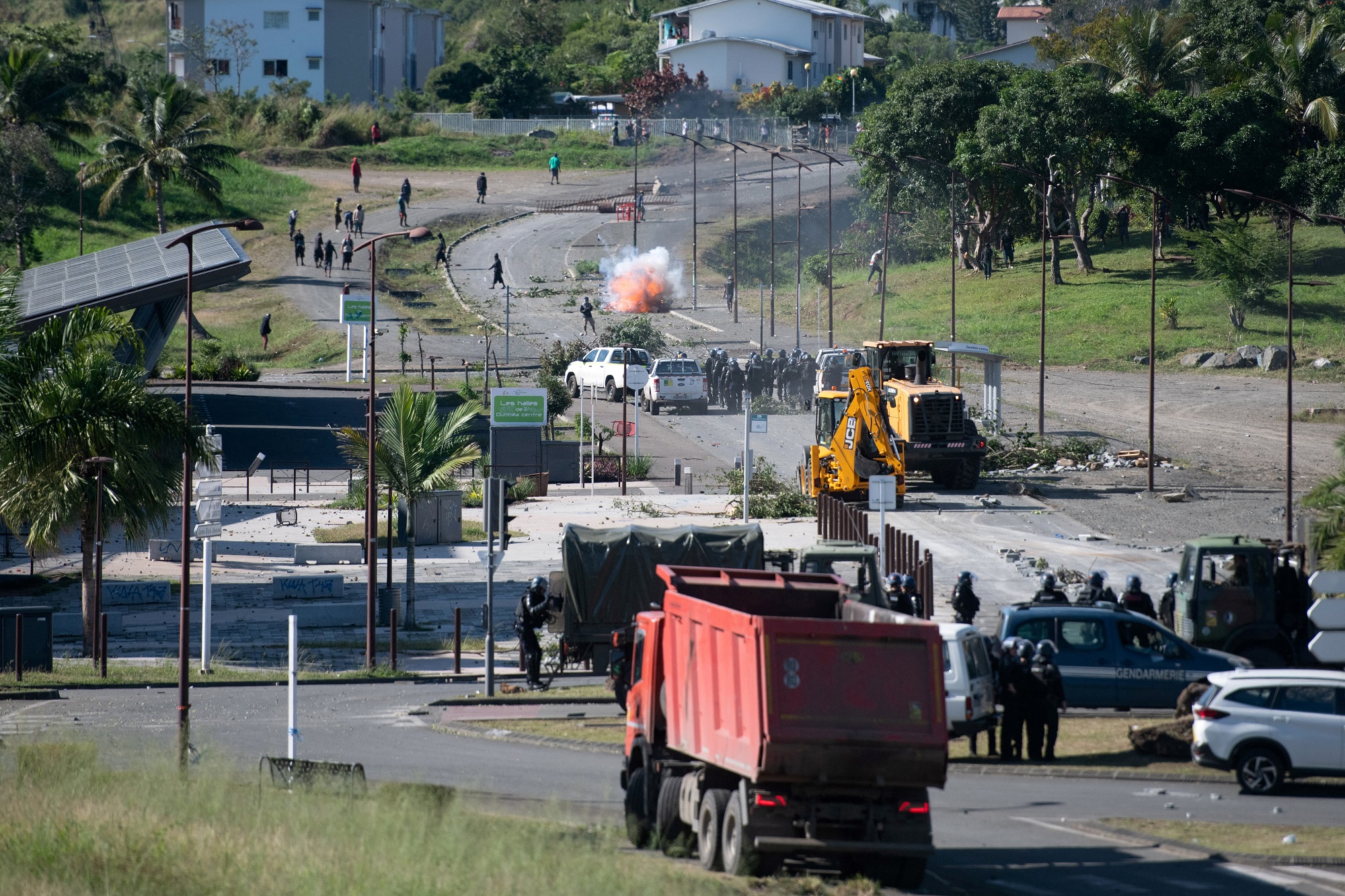 Outre-mer: une reprise économique "timide" en 2025 mais l'emploi et la consommation toujours à la peine