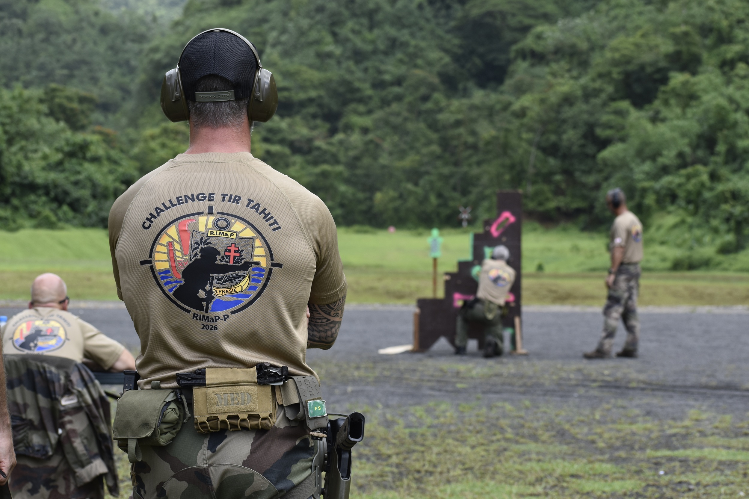 Vingt-huit représentants des armées, de la gendarmerie et d’associations sportives ont participé à ce premier challenge tir (Crédit : Anne-Charlotte Lehartel).