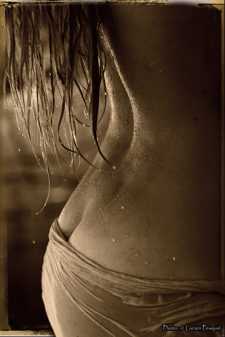 Ouvert à toutes les formes d'art, Lucien Pesquié est passionné par la culture polynésienne.