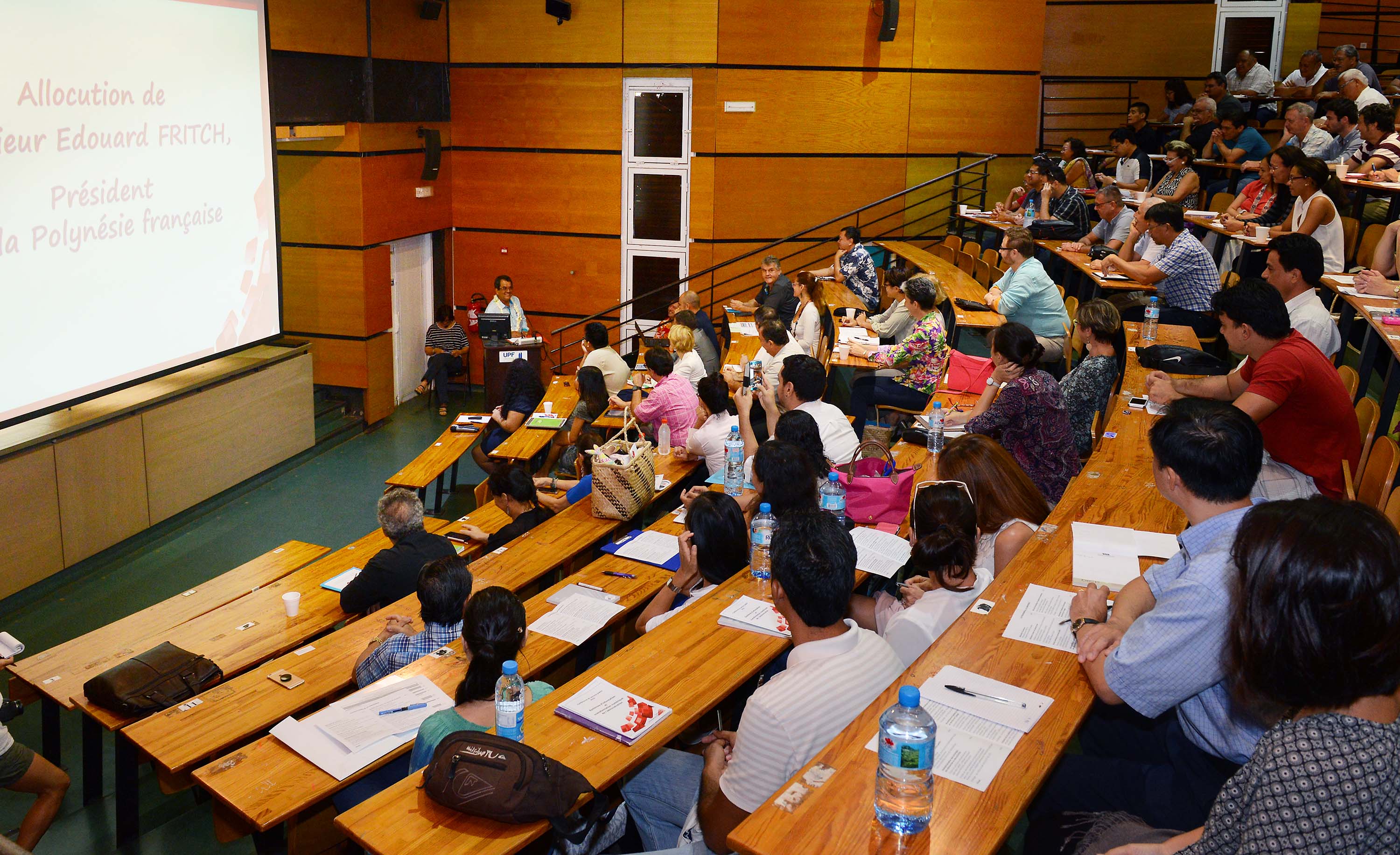 Le Président a demandé aux représentants des services publics un effort particulier pour atteindre une amélioration sensible de leurs outils d’information.