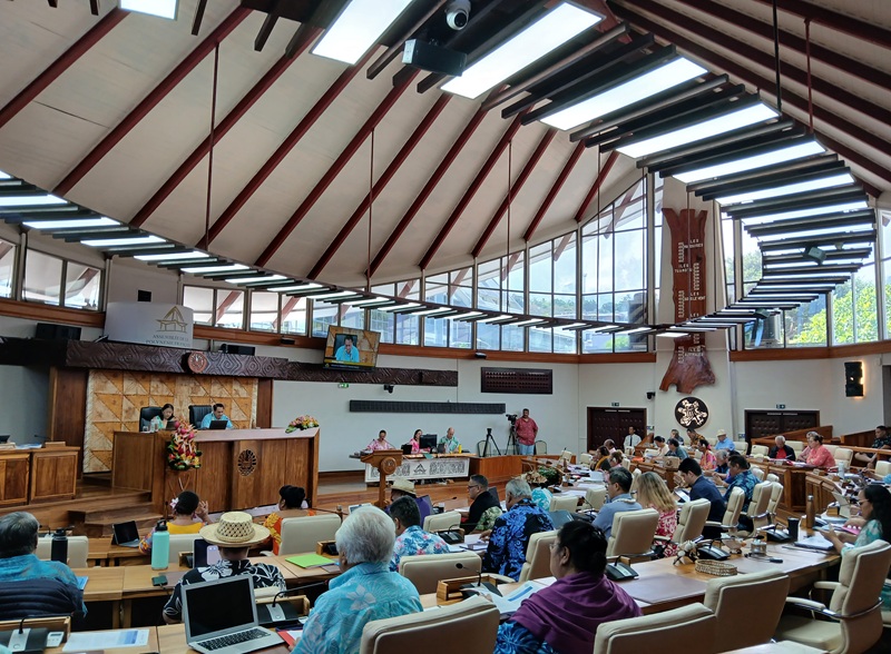 Jeux, logements, lagons : le gouvernement monte au front