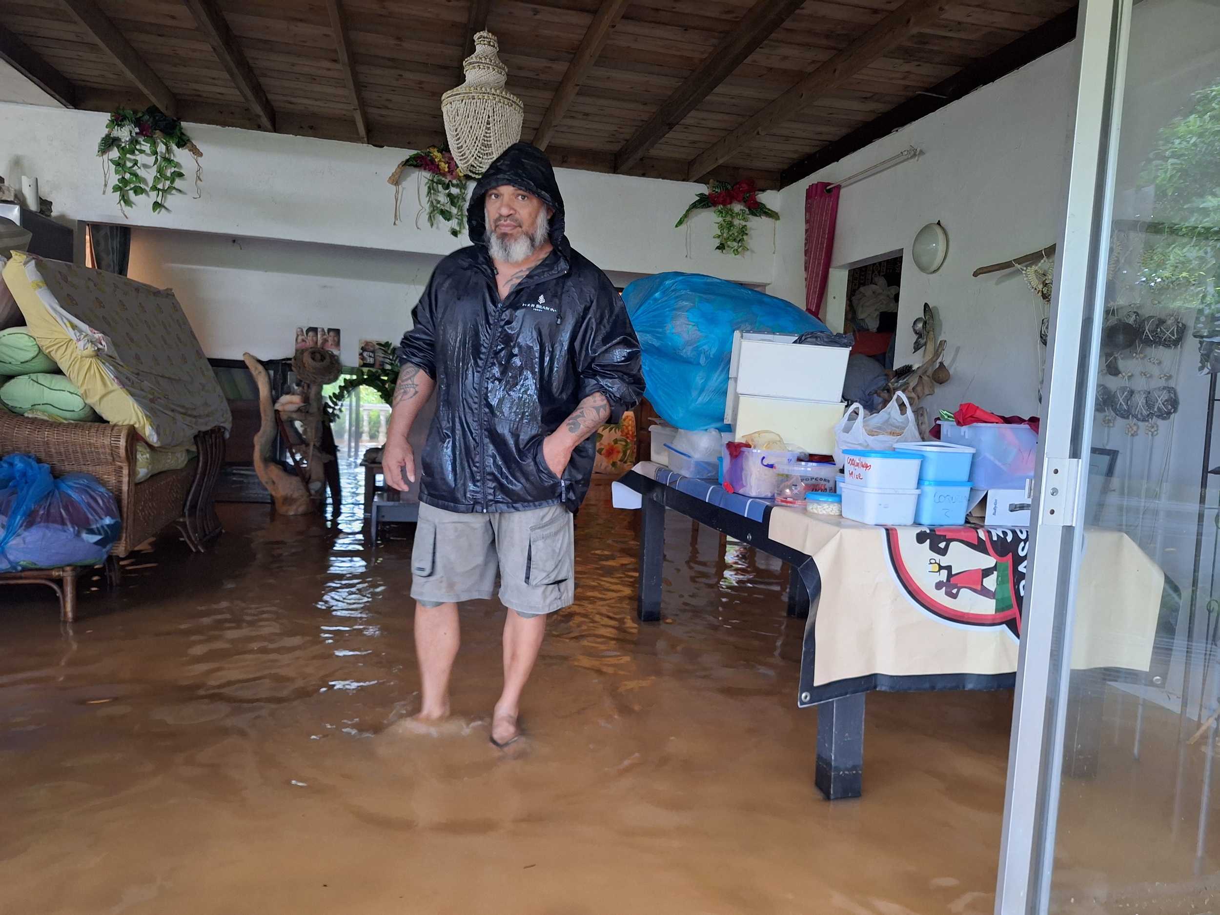 Chez Ruben, au PK 3 de Afaahiti, aucune pièce de la maison n’a été épargnée (Crédit : Anne-Charlotte Lehartel).