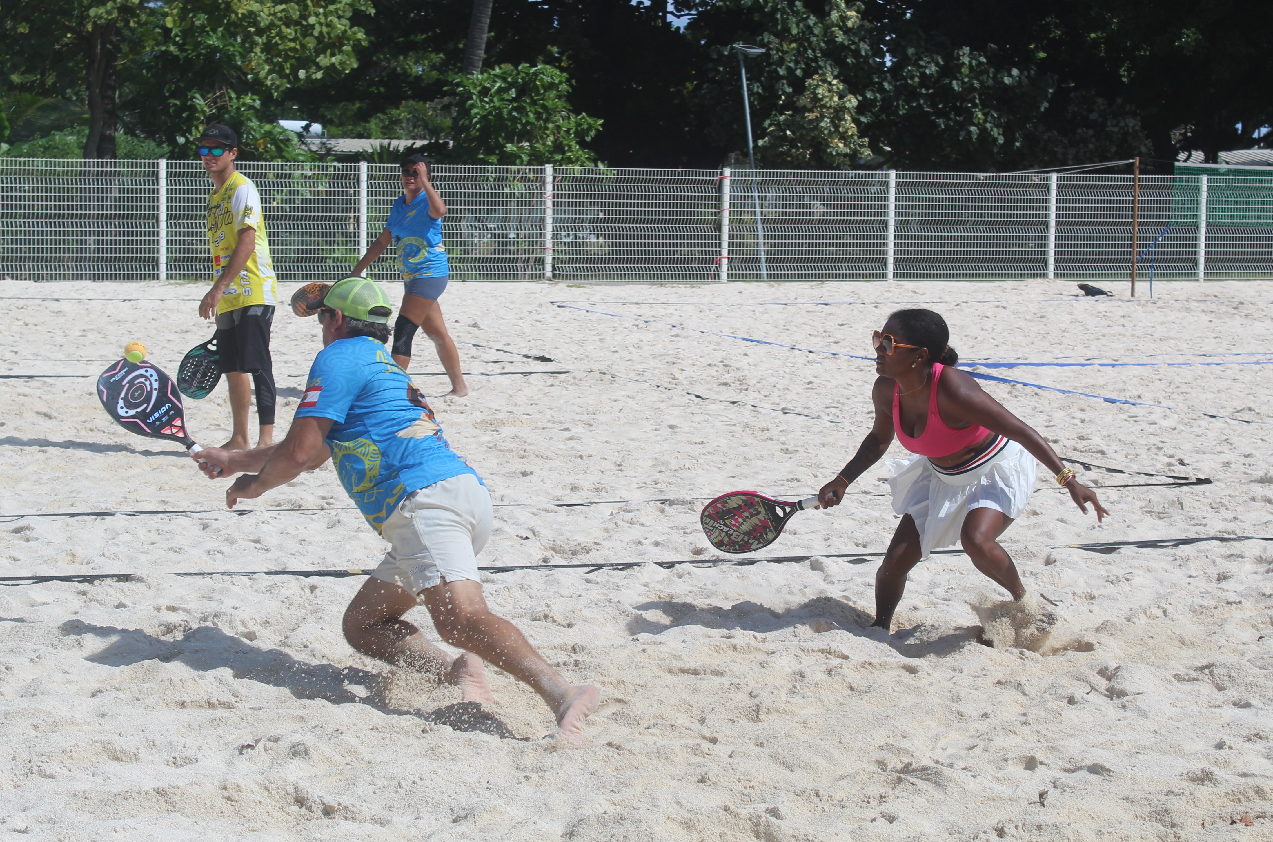 Le niveau de la 8e étape du Beach Tennis Tahiti Tour a été relevé, samedi à Aorai Tini Hau, avec des actions souvent spectaculaires.