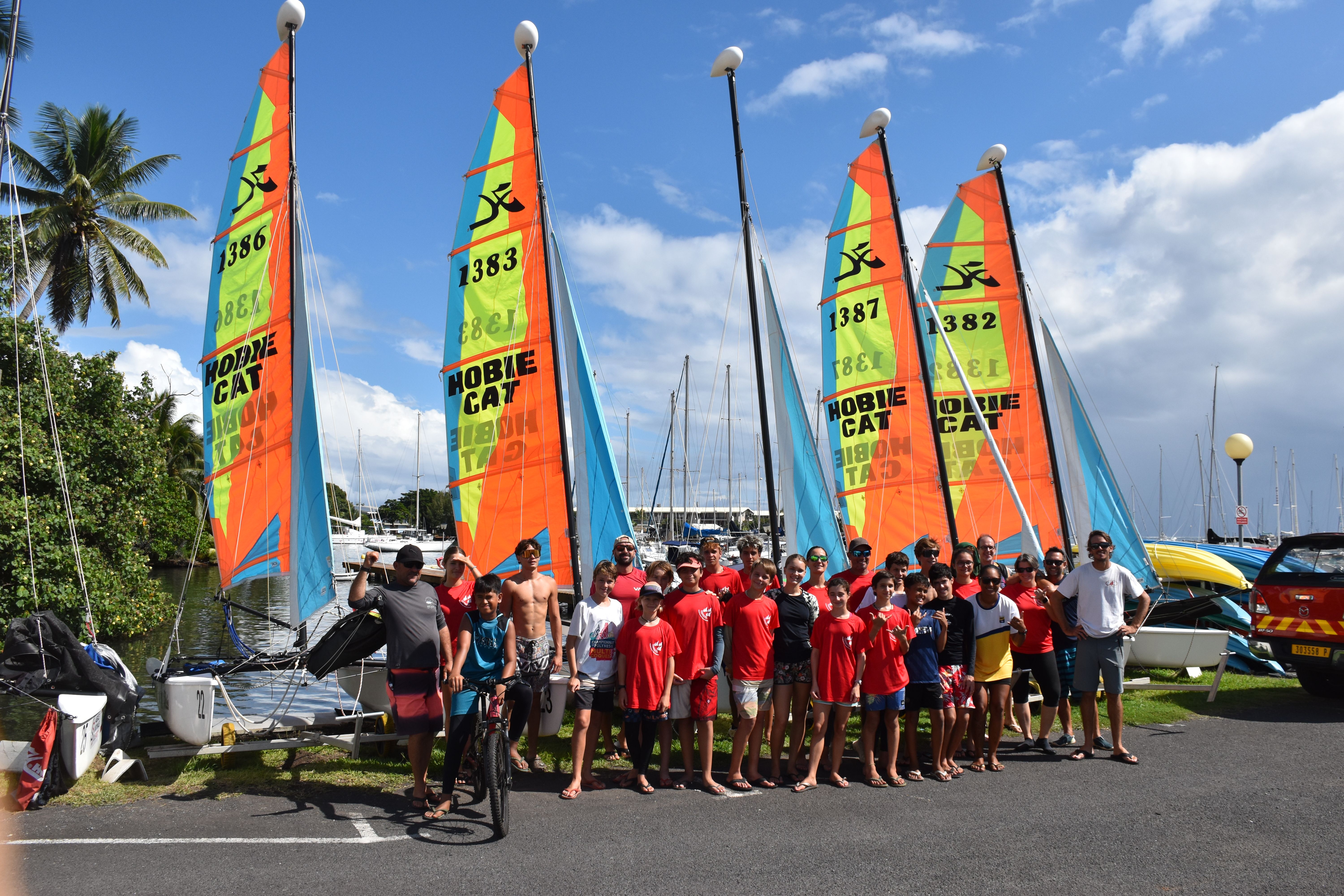 Les participants au championnat de Polynésie multicoques étaient tous rassemblés au Yacht Club de Arue en attendant le départ de la course.