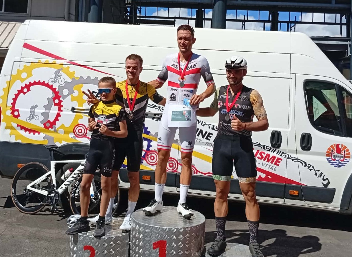 Cyclisme - La Fête des mères célébrée à Motu Uta