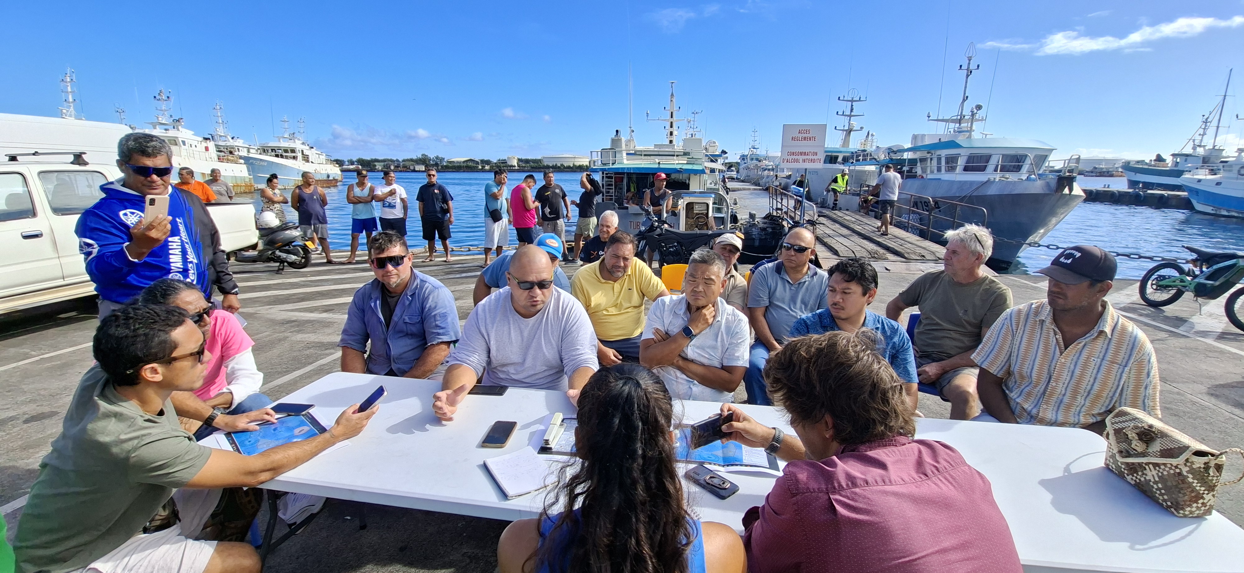 “Ça va finir par péter” menacent les professionnels de la pêche