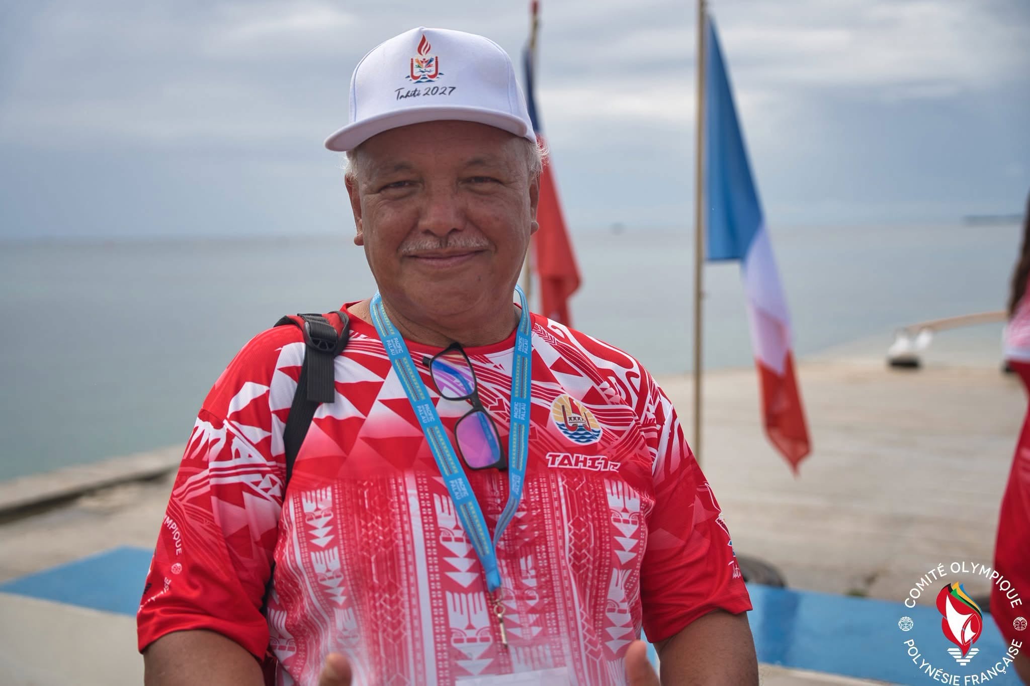 Tavararo Poroi avait assuré la fonction de chef de la délégation tahitienne de va’a lors des Mini-Jeux du Pacifique à Palau, en 2025 (Crédit : COPF).