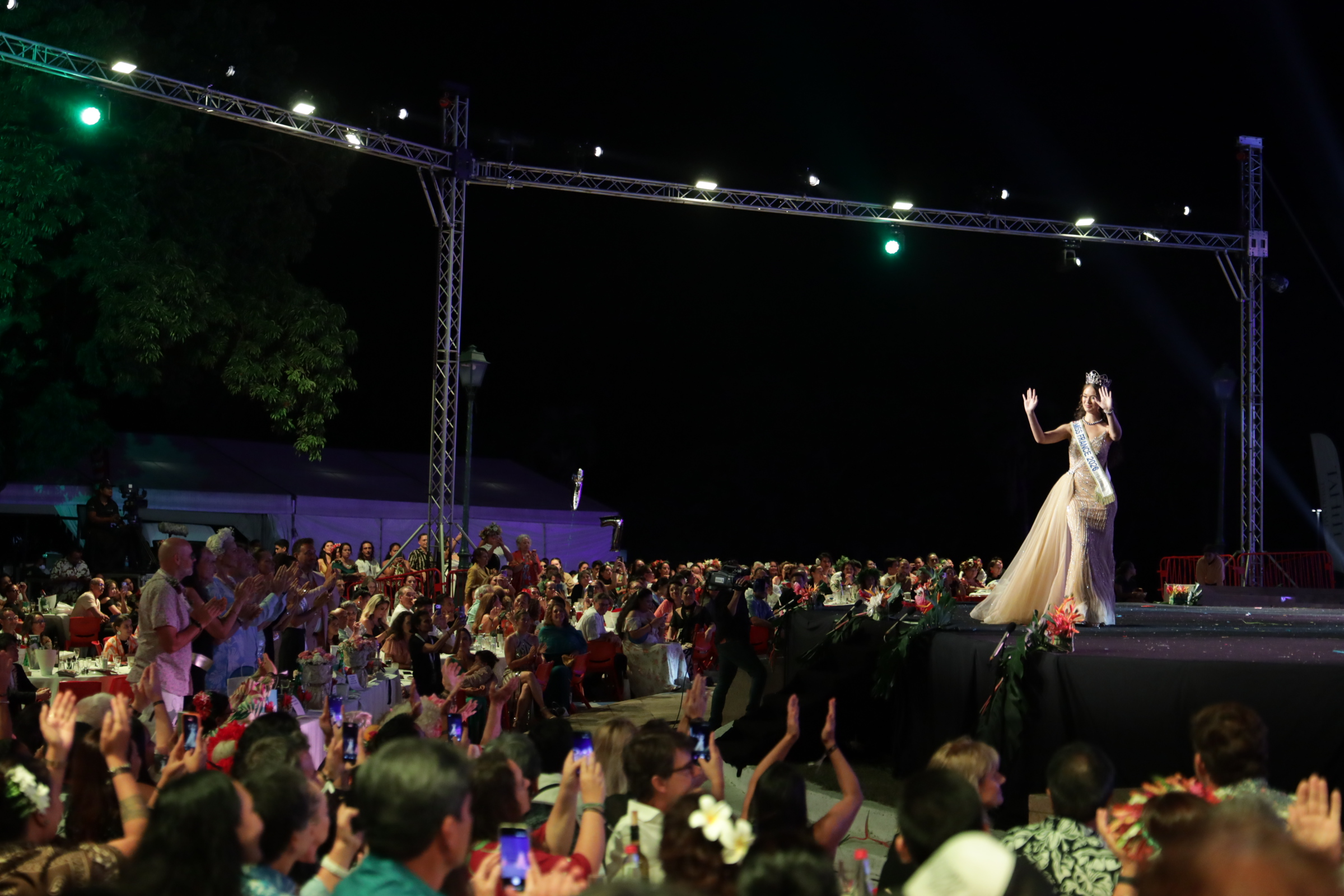 (En images) Leia Diard sacrée Miss Tahiti 2026