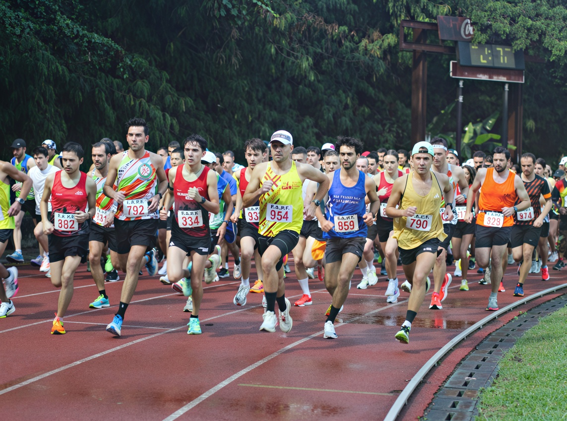 Forte participation samedi au Championnat de Polynésie du 10 km avec 150 partants et la victoire à l’arrivée de Benjamin Zorgnotti (954).