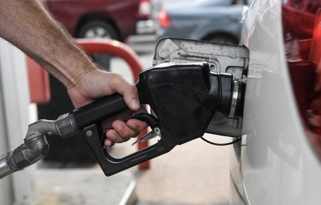 Le pétrole dépasse les 100 dollars après des attaques en mer Rouge