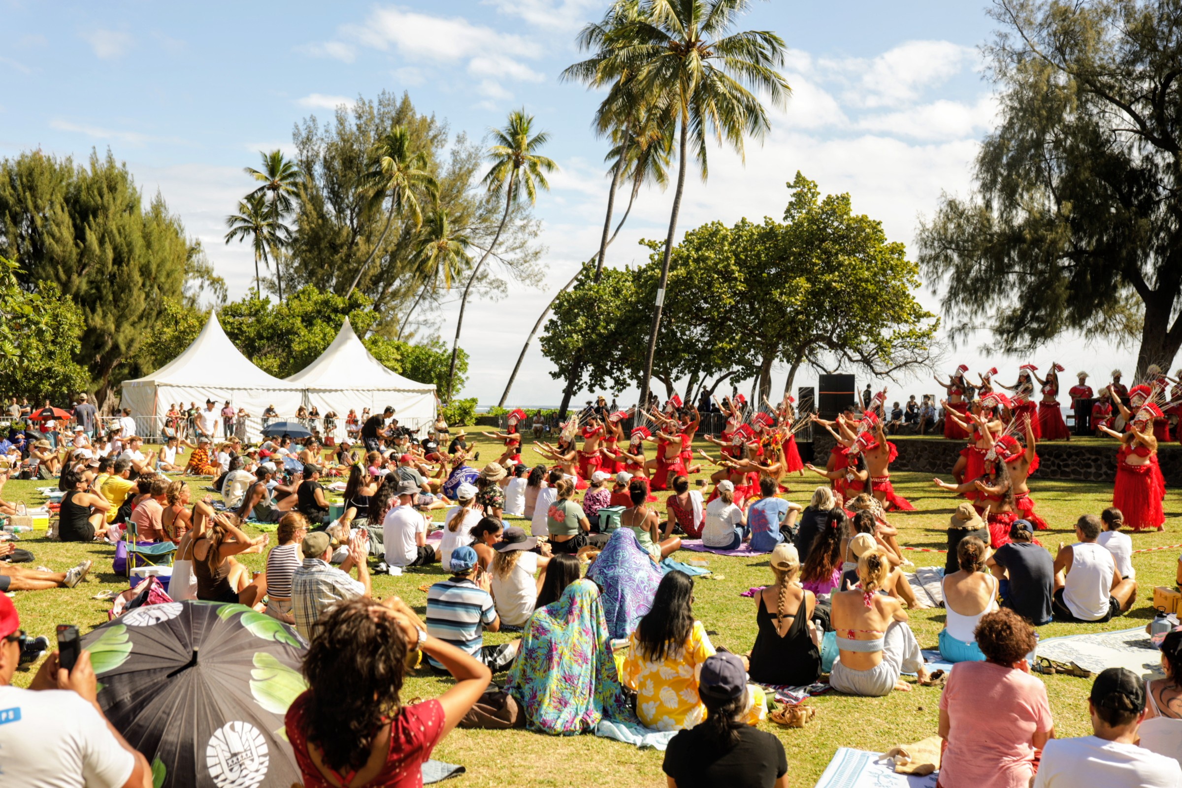 Le groupe Temaeva a ouvert les prestations du Nu’uroa Fest’ dans les jardins du Musée de Tahiti et des Îles. ©Violaine Broquet