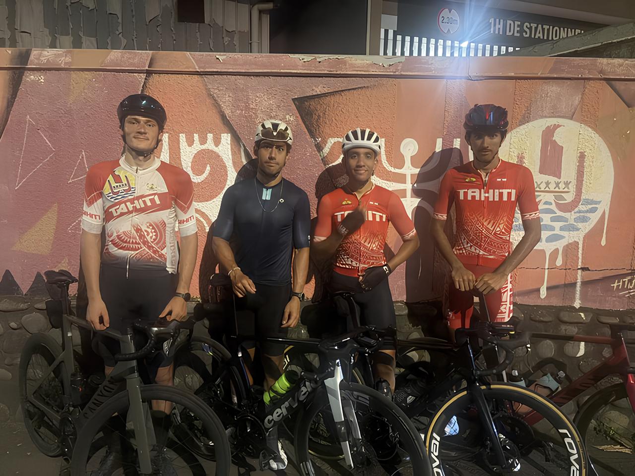 Rodrigue Lozinguez, Heiraii Manutahi, Kahiri Endeler et Hitiarii Cassel (de G. à D.) représenteront Tahiti au Tour de Guyane.