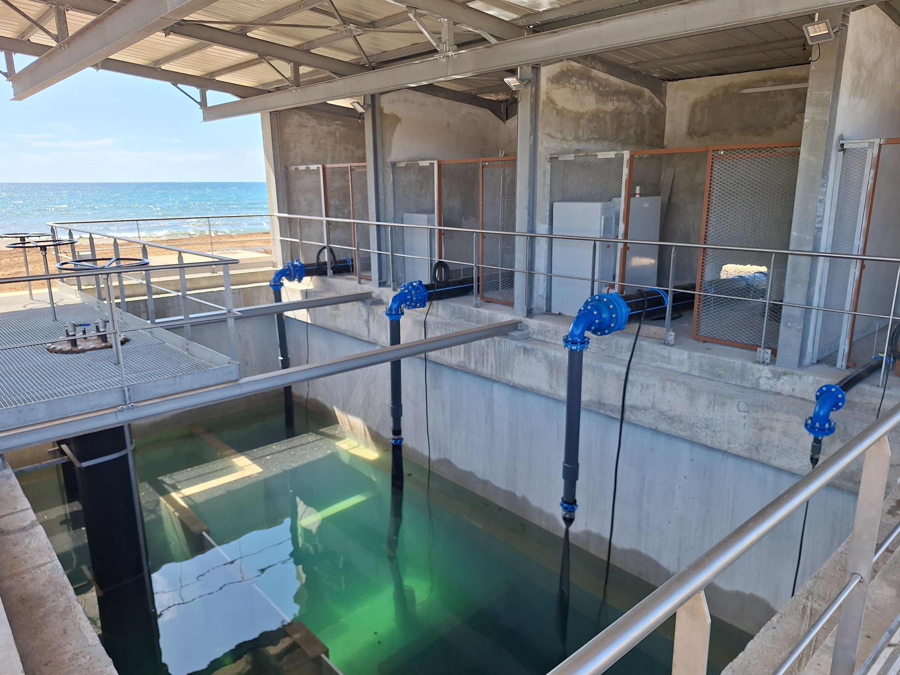 L’une des deux stations de pompage d’eau de mer qui serviront à alimenter les huit lots.