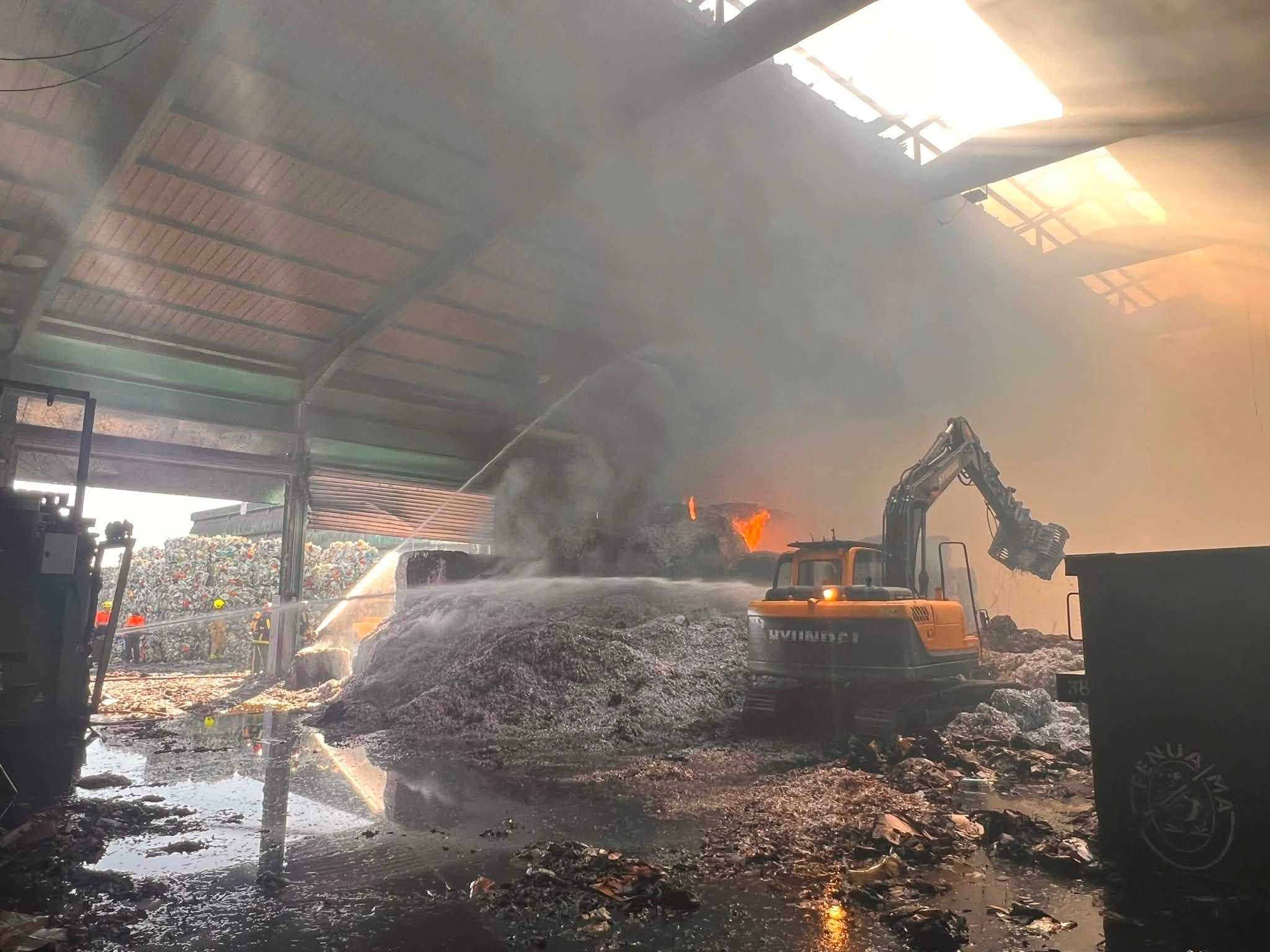 ​Le CRT de Motu Uta en proie aux flammes, le tri compromis