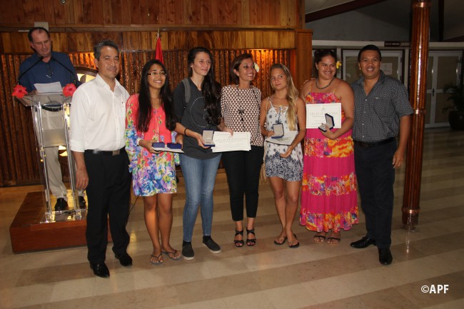 APF: 122 bacheliers ayant reçu la mention "très bien" médaillés