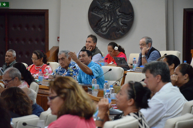 Dès l'ouverture de la séance, Antony Géros a demandé à modifier l'ordre du jour, ce qui a été refusé par la majorité