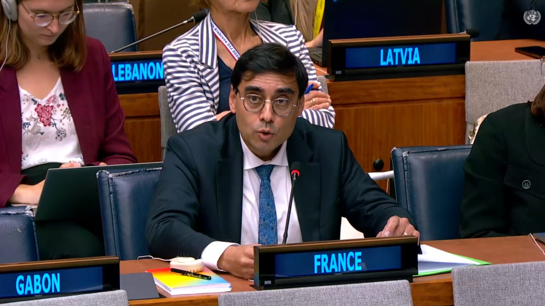 Unanimité, moins un
