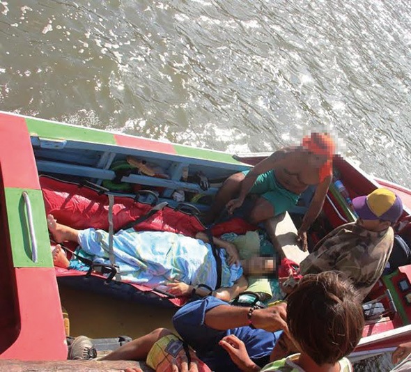 L'évacuation sanitaire d'une patiente la semaine dernière (crédit photo : A. Pouzoulet).